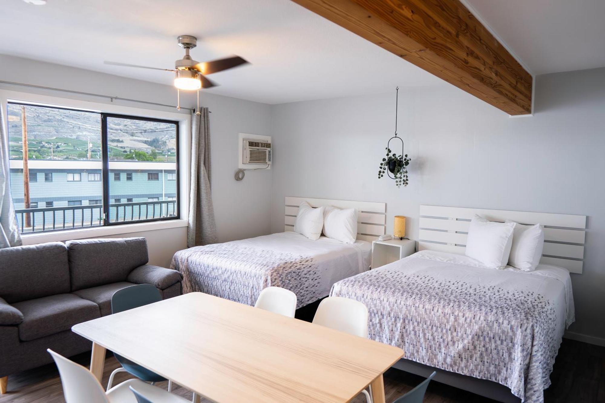 اوسويوس Poplars Motel On The Lake المظهر الخارجي الصورة